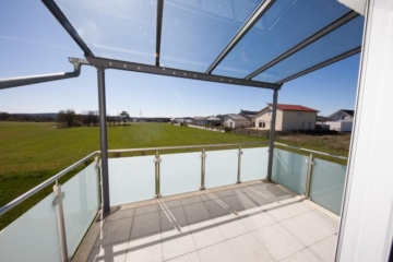 Betreutes Wohnen in begehrter Wohnlage! Barrierefrei, großzügig, hochwertig und sonnig!, 96479 Weitramsdorf, Etagenwohnung