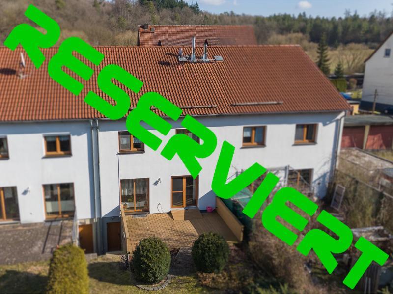 Kernsaniertes Reihenhaus mit Garten, nur wenge Autominuten von Hildburghausen entfernt!, 98669 Veilsdorf, Einfamilienhaus