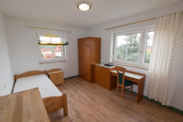 Möbliertes Zimmer, ideal für Wochenendpendler, angebene Mietpreis ink. aller Nebenkosten!, 96476 Bad Rodach, Wohnung