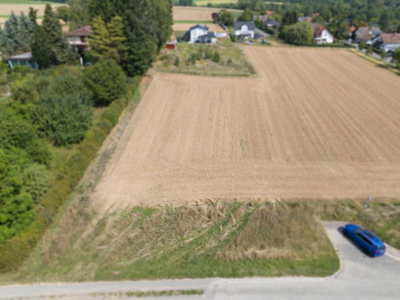 Exklusives Baugrundstück mit Fernblick, in herrlicher Ortsrandlage von Heldritt!, 96476 Bad Rodach, Wohngrundstück