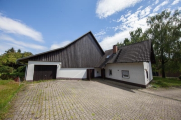 PREIS GESENKT! Bauernhaus/Mehrfamilienhaus auf großem Grundstück + Nebengebäude + Scheune + Garten!, 96476 Bad Rodach, Haus