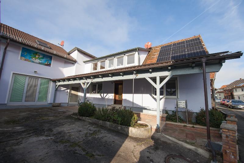 Gepflegtes Einfamilienhaus in ruhiger, zentraler Wohnlage von Bad Rodach zu vermieten!, 96476 Bad Rodach, Einfamilienhaus