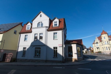 Gemütliche und renovierte 3-Zimmer Mietwohnung in zentraler Wohnlage von Bad Rodach!, 96476 Bad Rodach, Wohnung