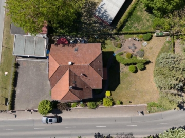 Voll vermietetes Mehrfamilienhaus, solide Bauweise, umfangreich saniert, stabile Mieterstruktur!, 98660 Themar, Haus