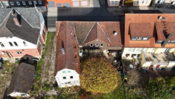 Mehfamilienhaus,als Anlage Objekt oder zur selbst Nutzung! 2022 komplett renoviert!, 96476 Bad Rodach, Haus