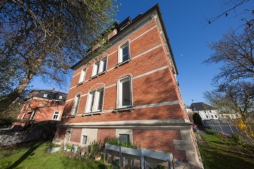 Renovierte 4-Zimmer Wohnung nur wenige Schritte von HUK und Bahnhof entfernt!, 96450 Coburg, Wohnung