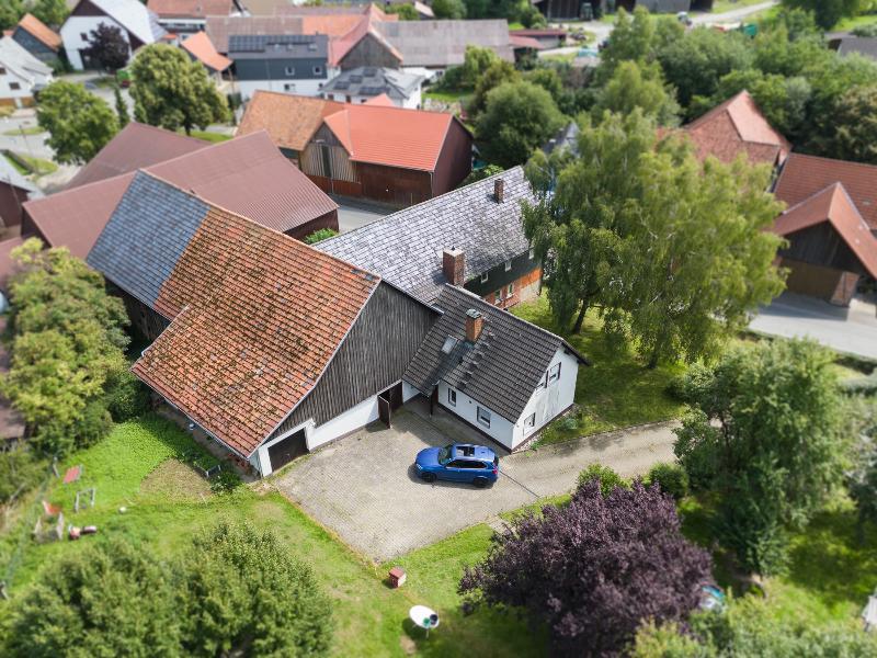 Bauernhaus/Mehrfamilienhaus auf großem Grundstück + Nebengebäude + Scheune + Garten!, 96476 Bad Rodach, Haus
