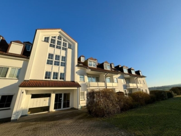 Gepflegte 1-Zimmer Mietwohnung in sonniger Lage, möbliert + Tiefgarage!, 96476 Bad Rodach, Wohnung