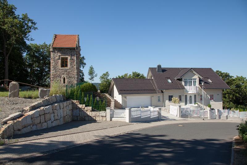Exklusives Wohnhaus in bester Wohnlage! Absoluter Top-Zustand! Seltene Gelegenheit!, 98527 Suhl, Einfamilienhaus