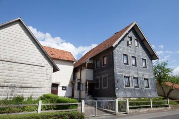 Einfamilienhaus mit Nebengebäude, sofort bezugsfrei! Zwischen Hildburghausen und Bad Rodach! 98646 Straufhain, Einfamilienhaus