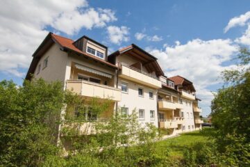 Sonnige 3-Zimmer Eigentumswohnung in beliebter Wohnlage + Balkon + Garage! 96476 Bad Rodach, Wohnung